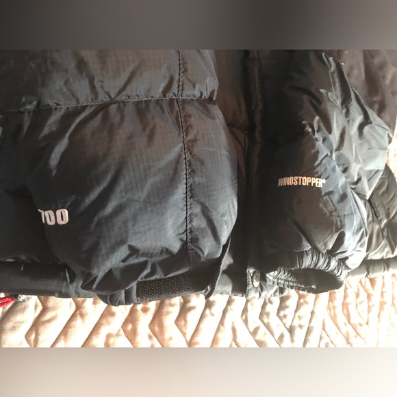 Mens north face puffer jacket - Picture 6 of 14